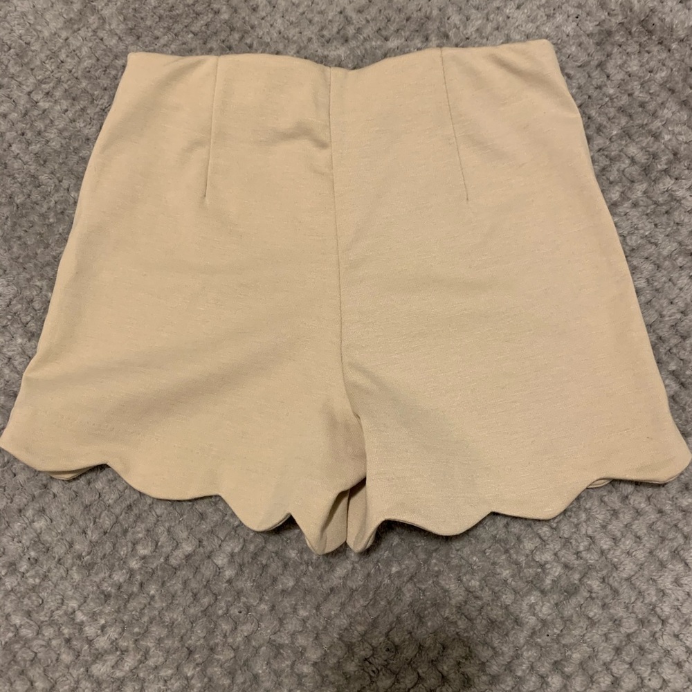 Tan fitted shorts